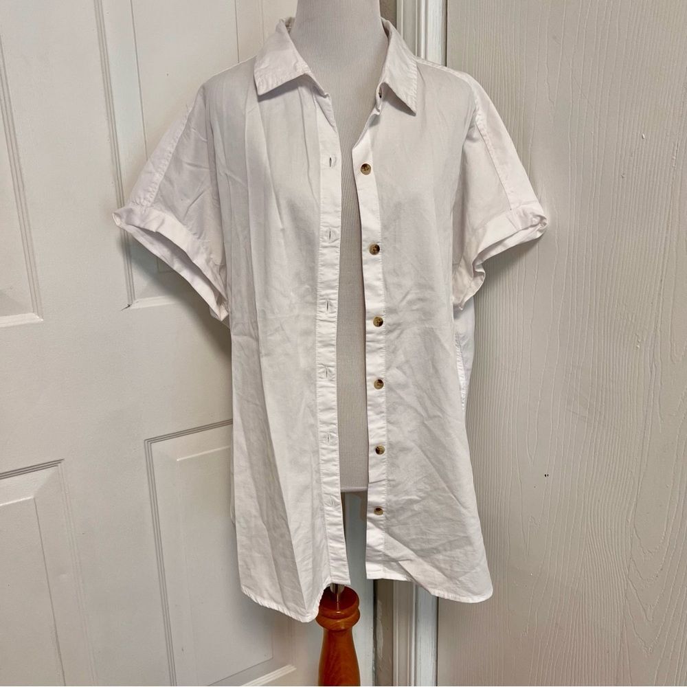 Lola River White Button Up A4*